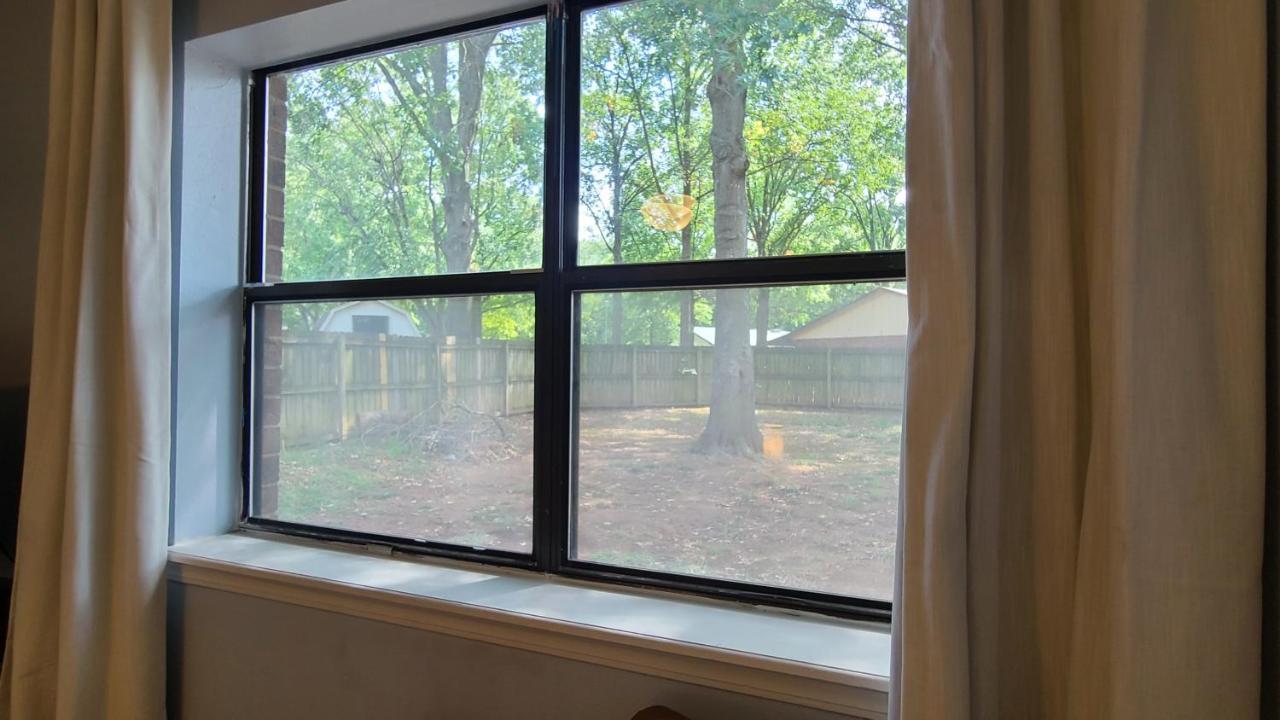 Centrally Located In Rogers And Bentonville! -Private Rooms Exterior photo