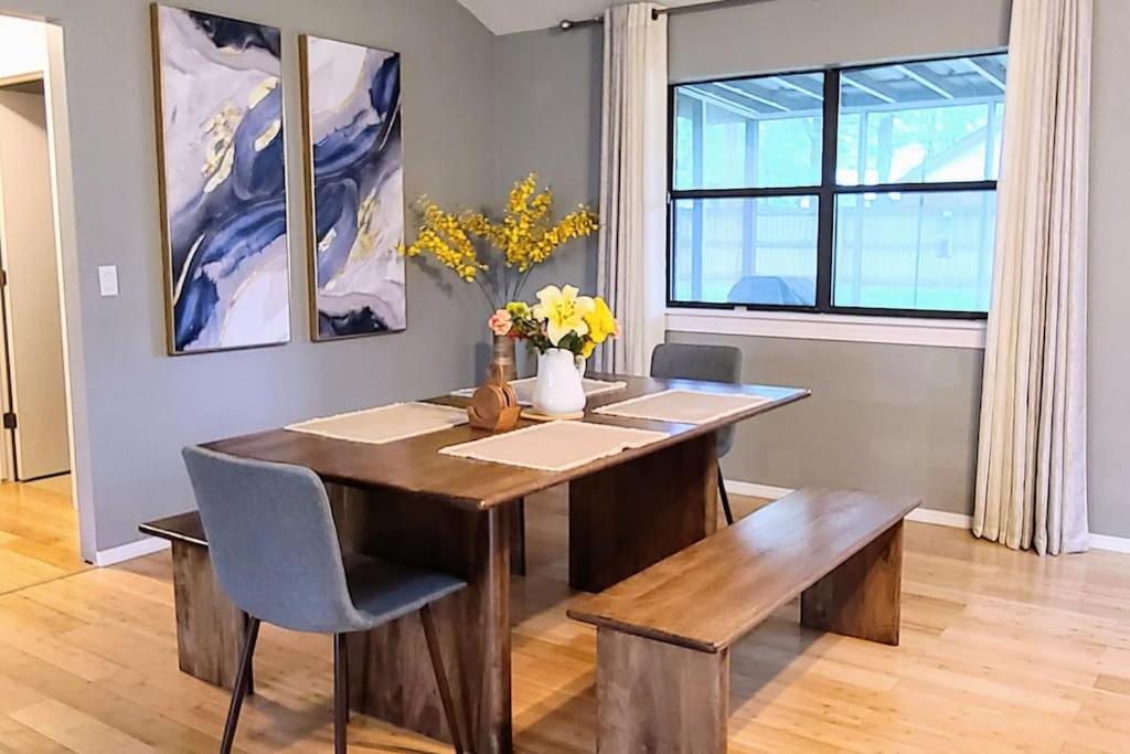 Centrally Located In Rogers And Bentonville! -Private Rooms Exterior photo