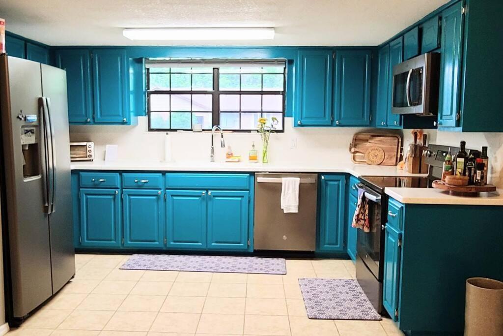 Centrally Located In Rogers And Bentonville! -Private Rooms Exterior photo